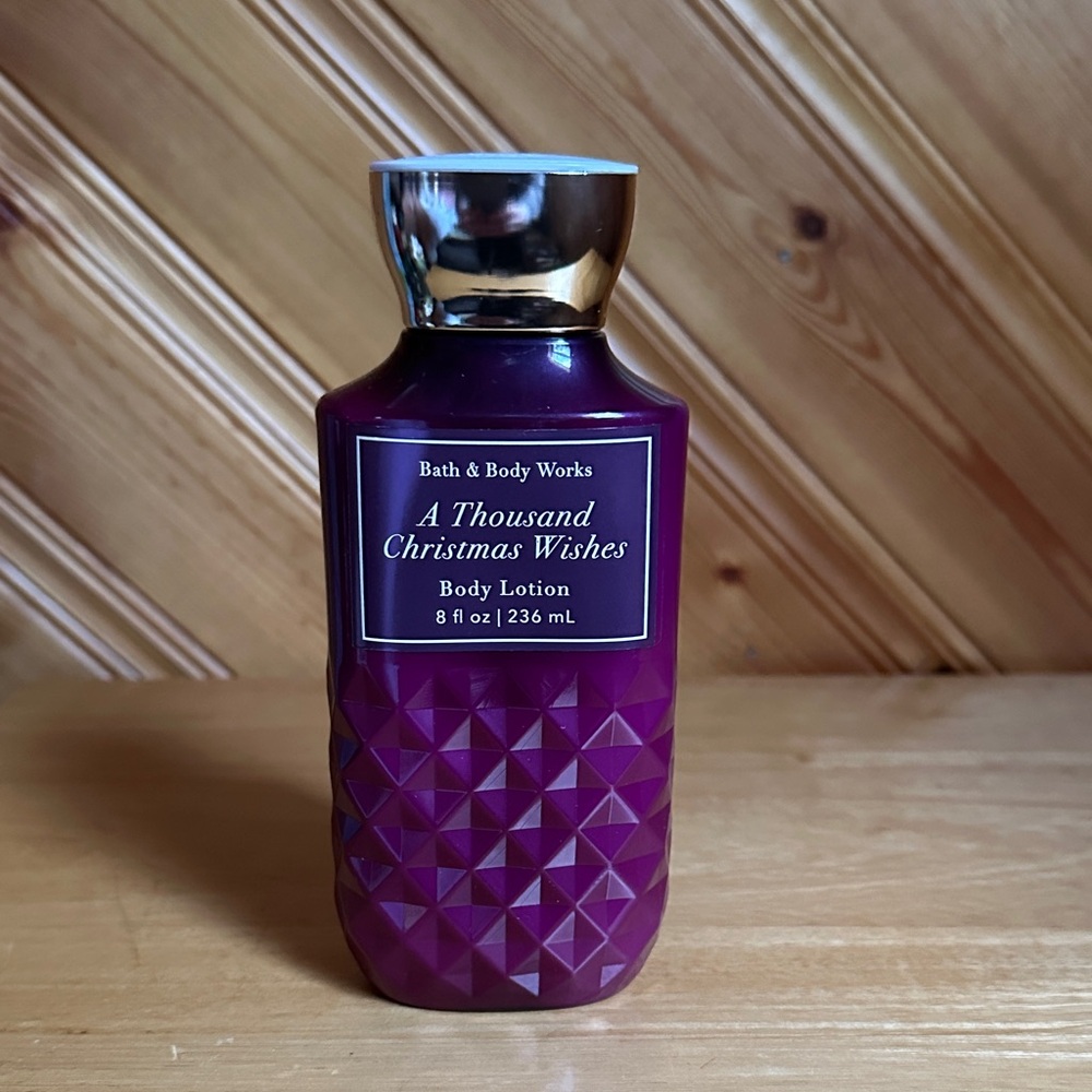Bath & Body Works A Thousand Christmas Wishes Body Lotion